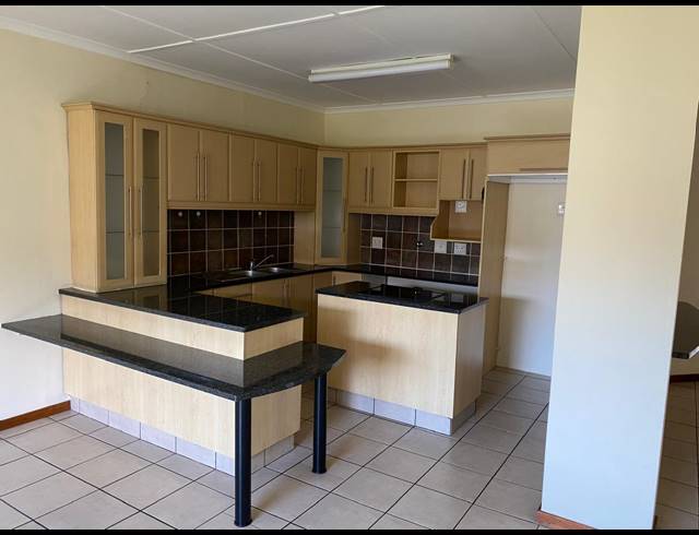 3 BEDROOM APARTMENT FOR SALE IN BISLEY